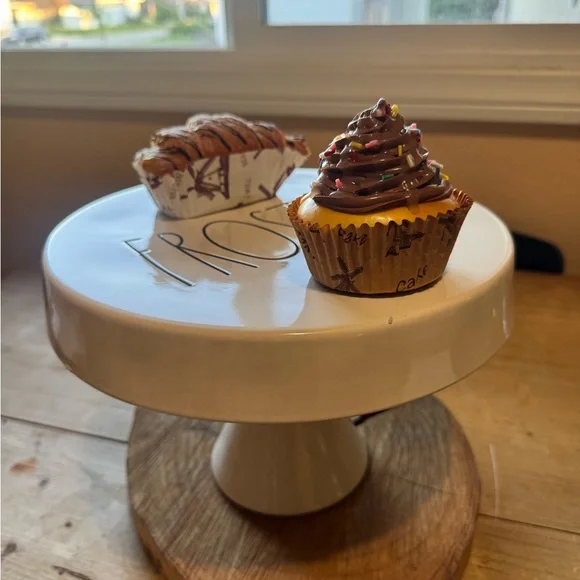 Rae Dunn Cake Stand 7 1/4”x 9 3/4” Artisan Collection by Magenta - Picture 2 of 6